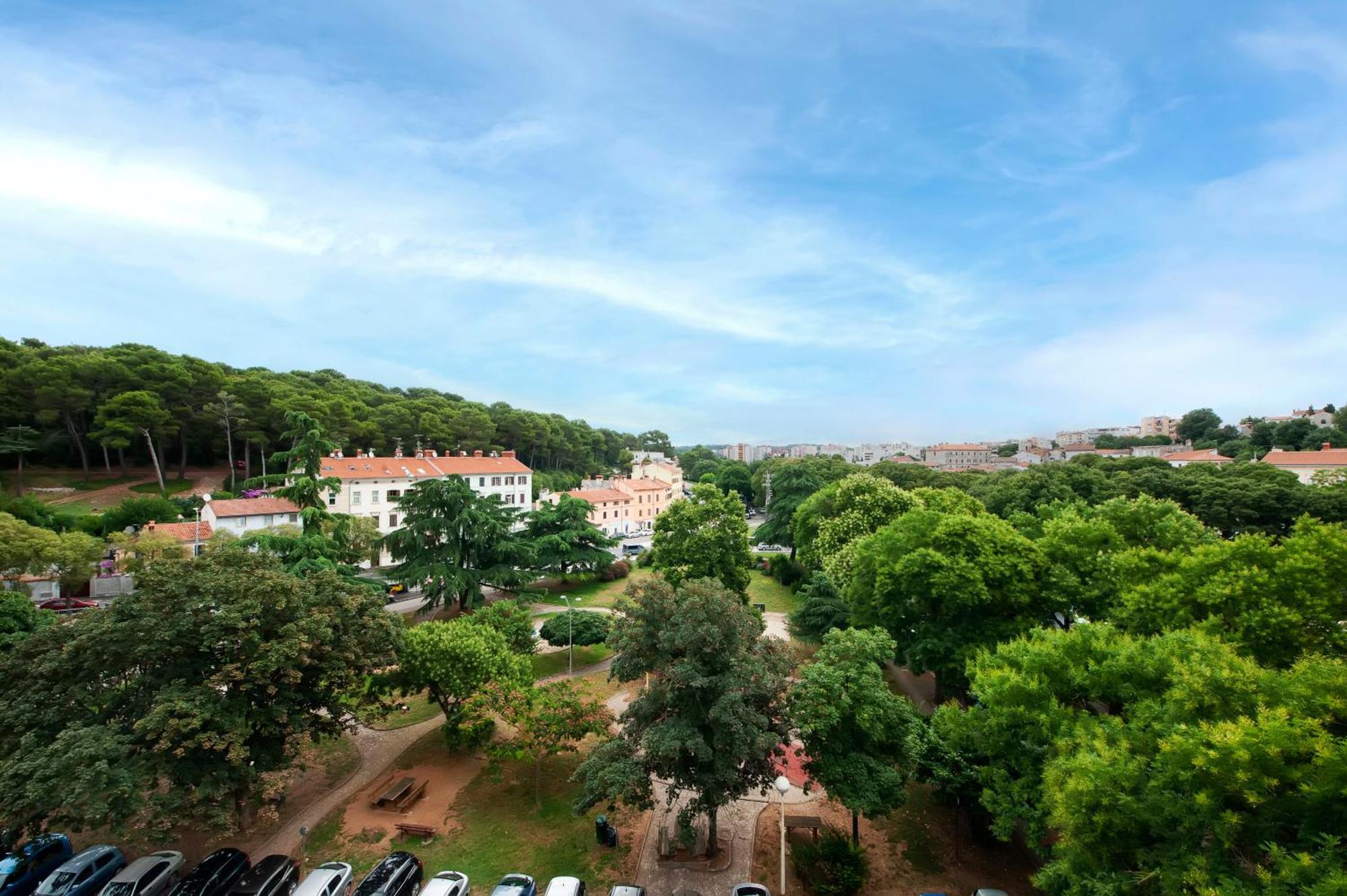 Arena Parkside Residence Pula Exterior foto