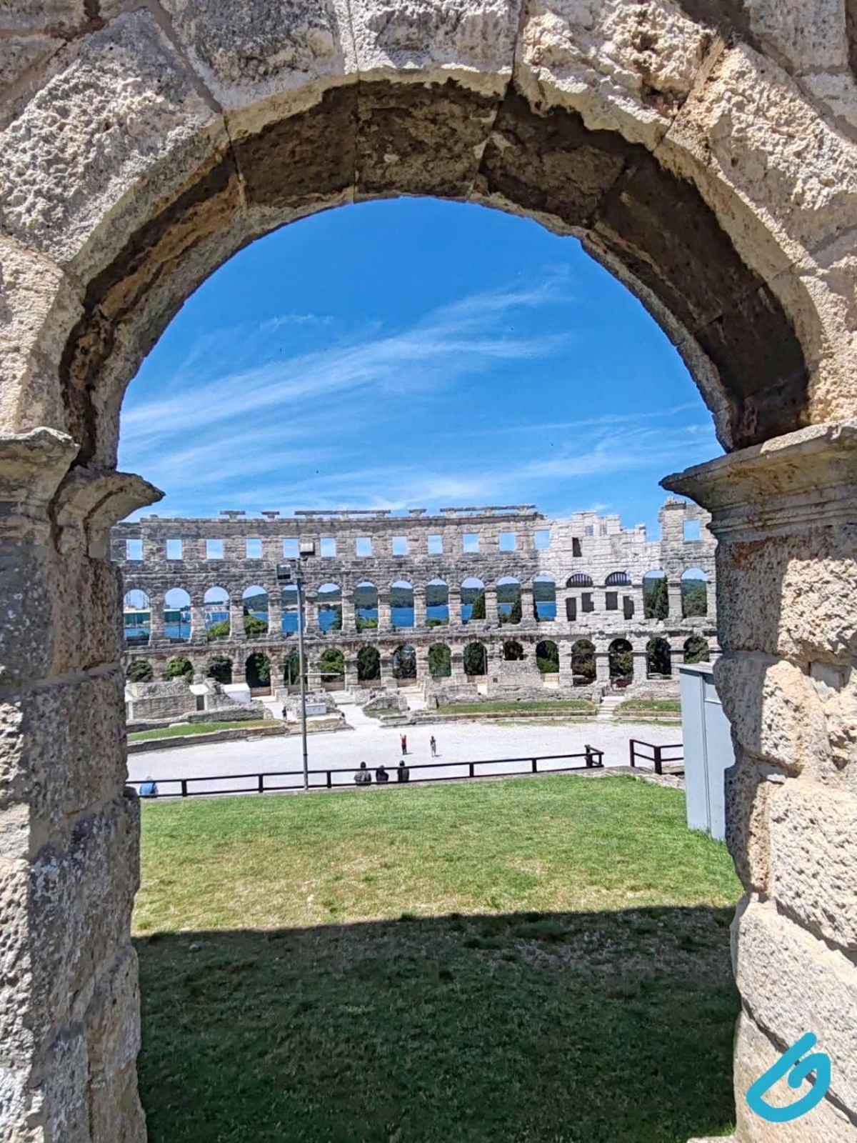 Arena Parkside Residence Pula Exterior foto